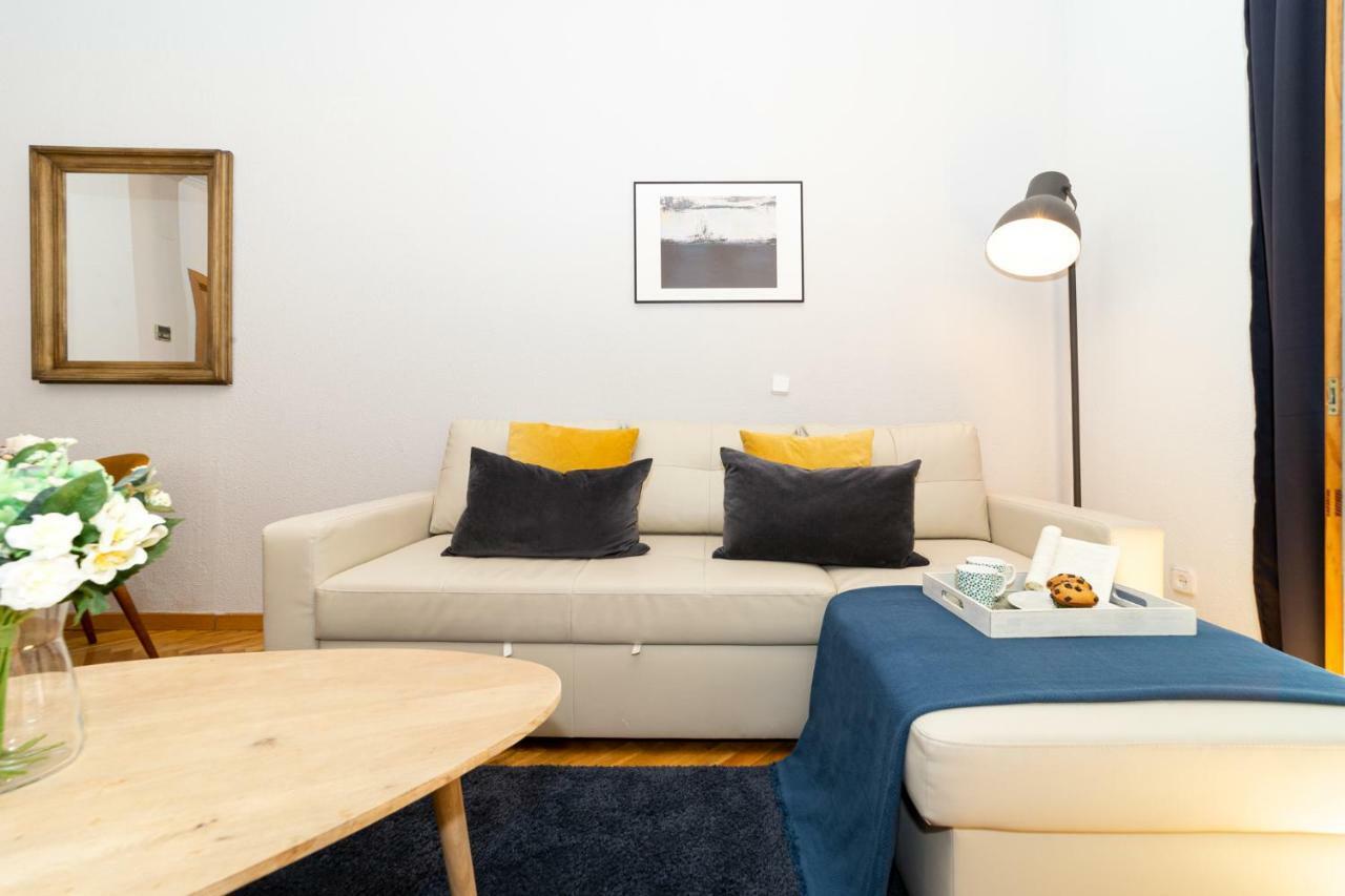 Apartamentos Plaza De Espana Madrid Exterior foto