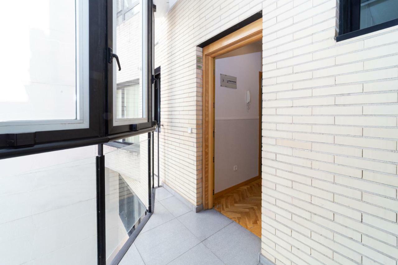 Apartamentos Plaza De Espana Madrid Exterior foto