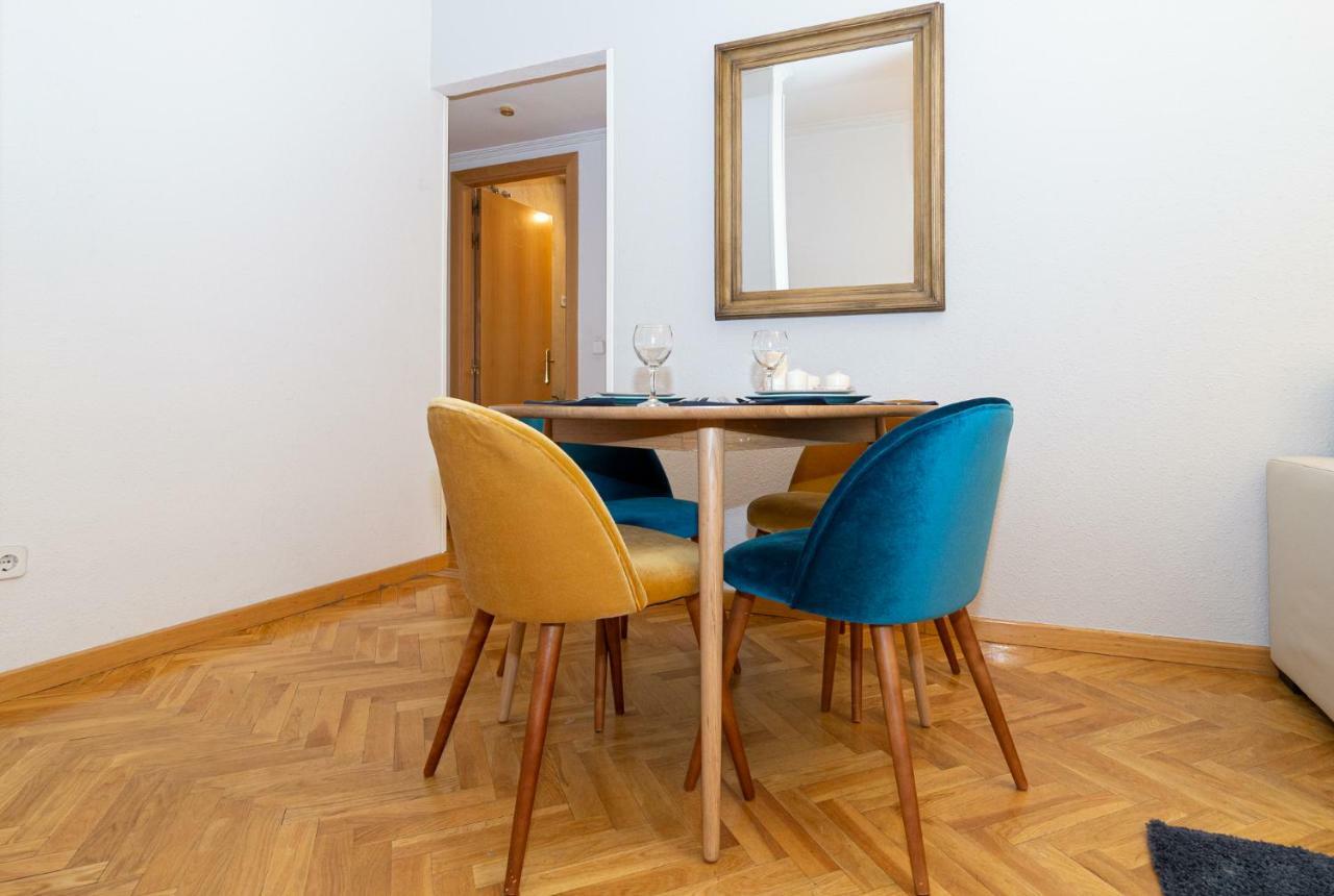 Apartamentos Plaza De Espana Madrid Exterior foto