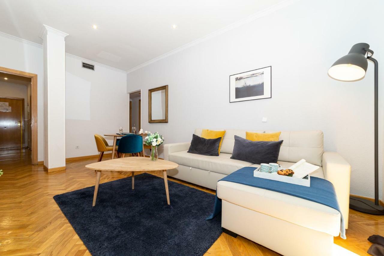 Apartamentos Plaza De Espana Madrid Exterior foto